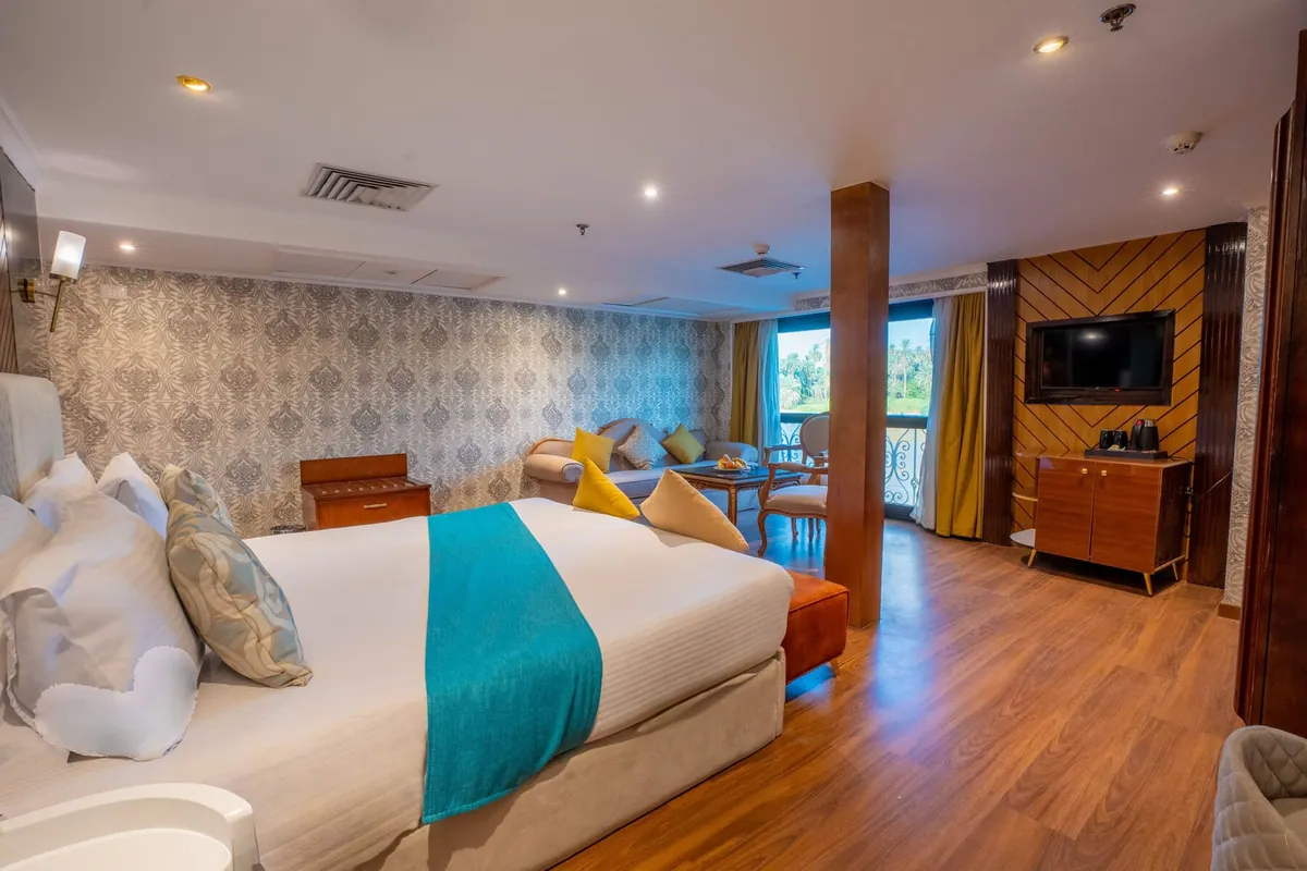 The Junior Suite, 42 m², on M/S City and Sea Adonis